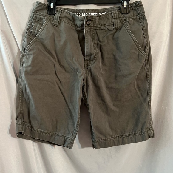 Mossimo Supply Co. Other - Mossimo Supply Co. Men's Olive Green Flat Front Shorts -Waist 32- Knee Length